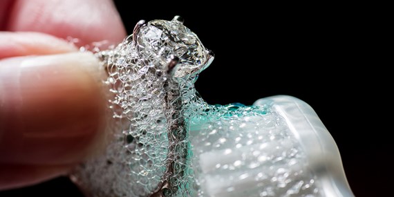 Cleaning a Diamond Ring