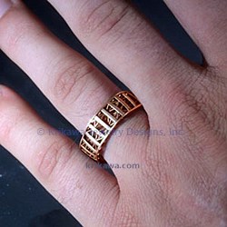 TRES 14k rose gold on hand