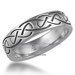 Eternity Symbol wedding band with celtic knot in platinum