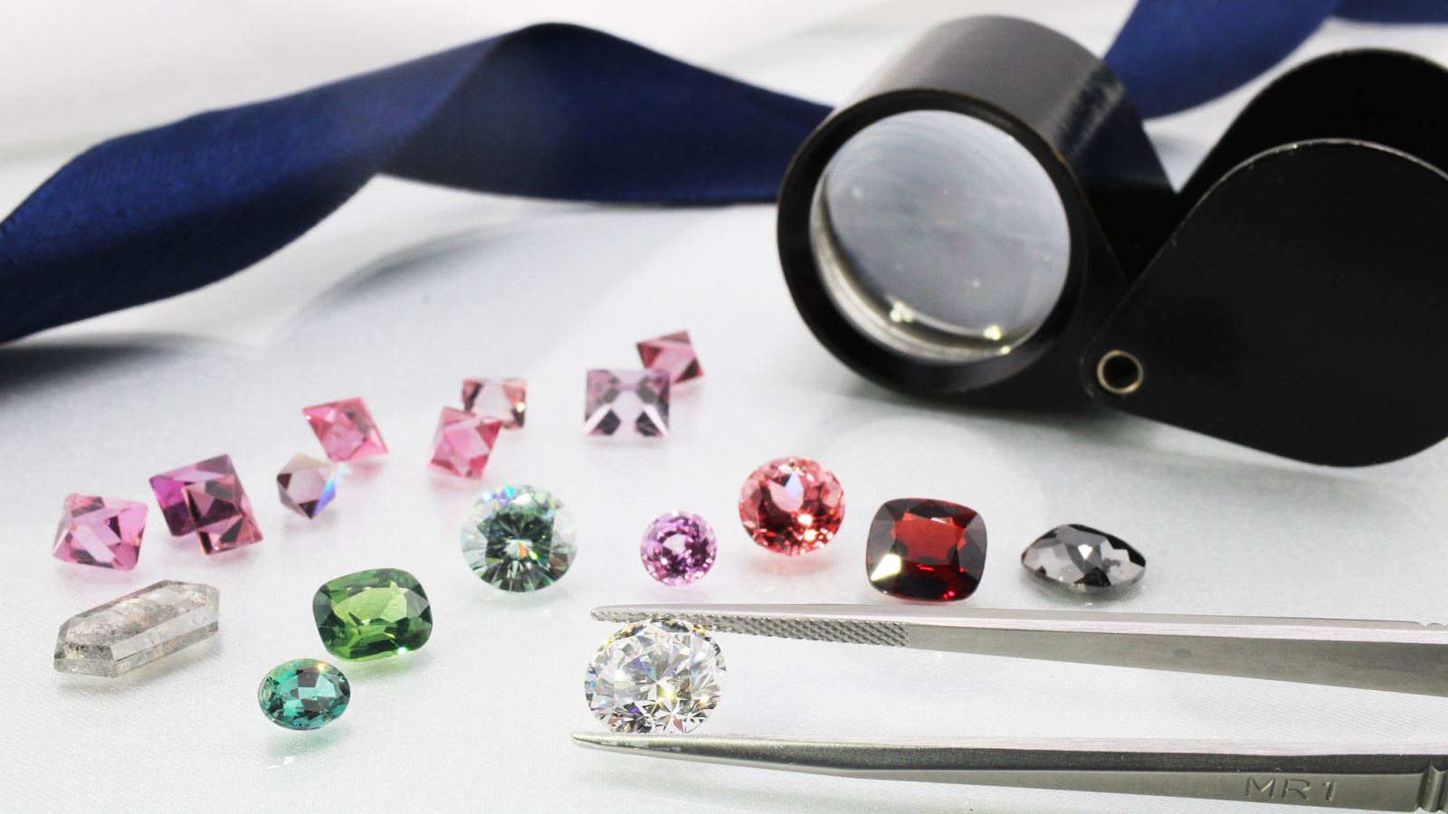 Diamonds and gems for the proposal ring